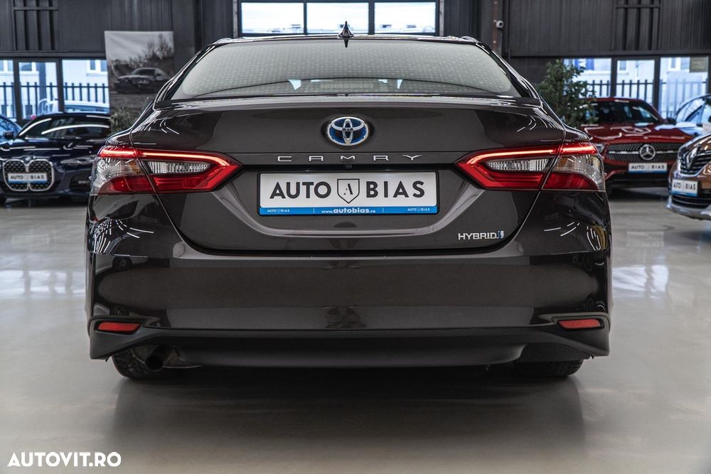 Toyota Camry Executive - 26