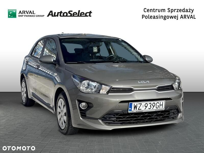 Kia Rio - 8