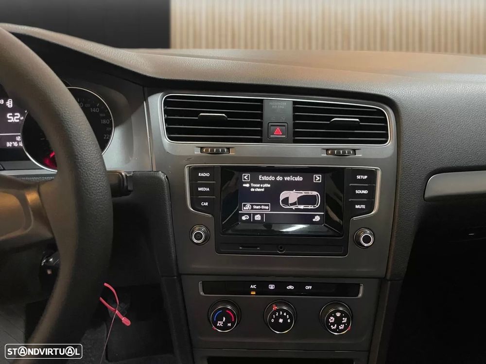 VW Golf 1.6 TDi Style - 11