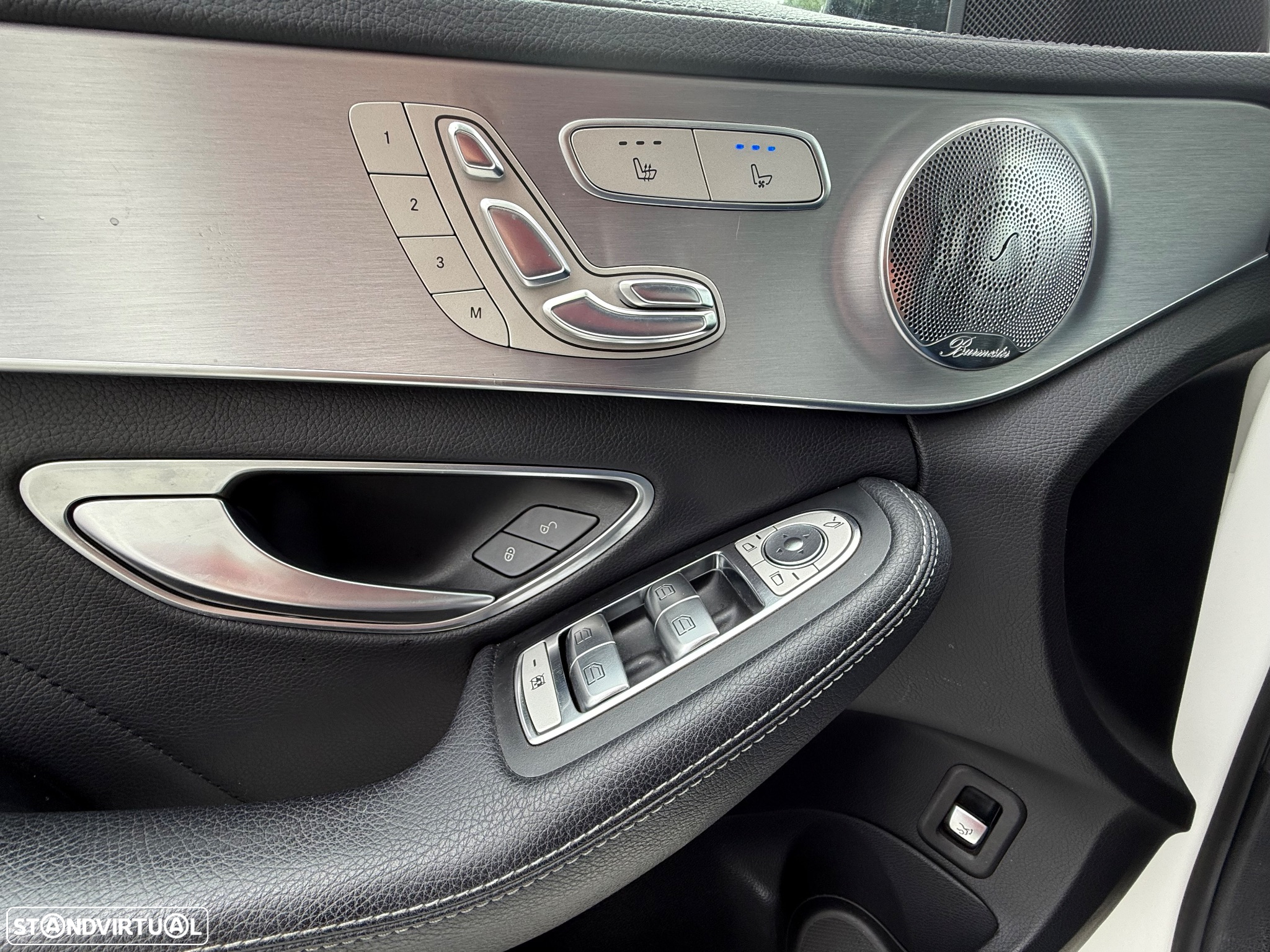 Mercedes-Benz C 300 h AMG Line - 11