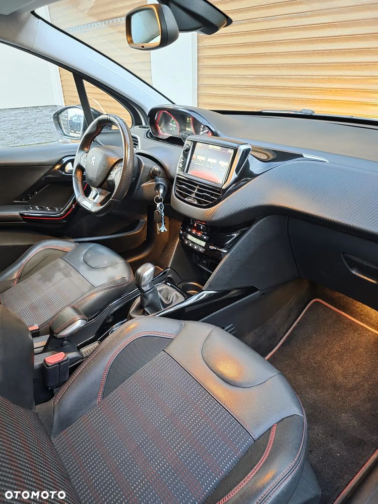 Peugeot 2008 PureTech 110 Stop&Start GT-Line Edition - 17