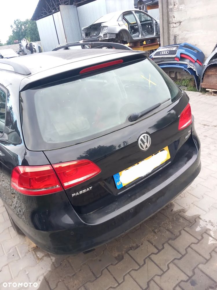 Klapa bagażnika passat b7 LC9X - 3