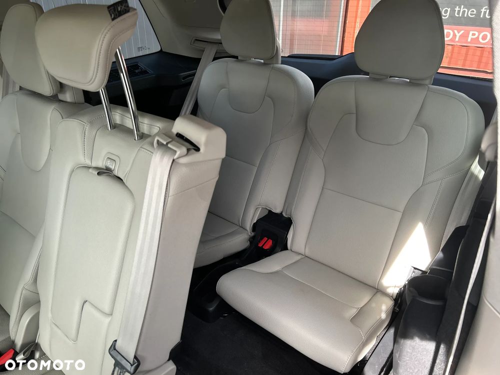 Volvo XC 90 B5 D AWD Plus Dark 7os - 37