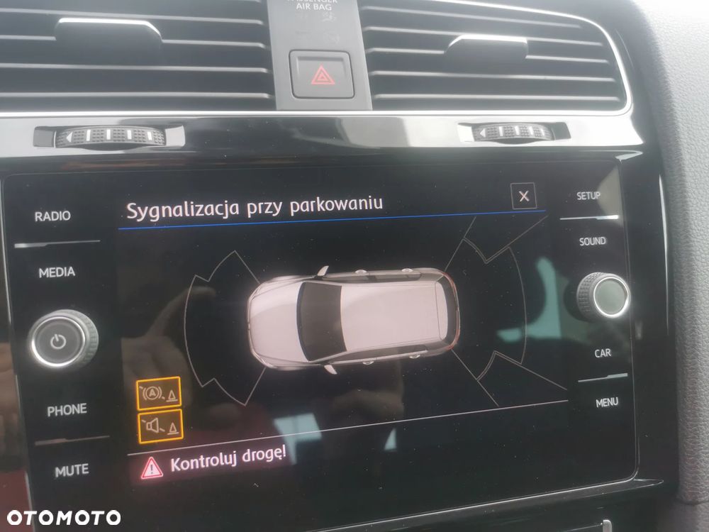 Volkswagen Golf 1.0 TSI IQ Drive - 28