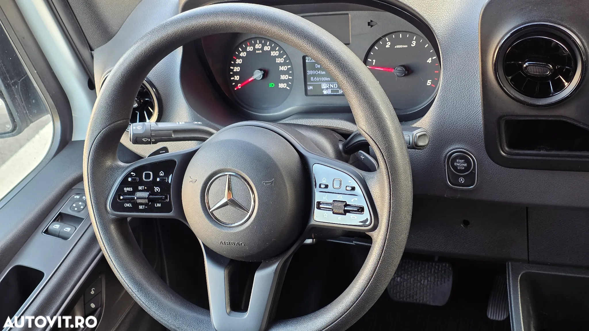 Mercedes-Benz Sprinter - 13
