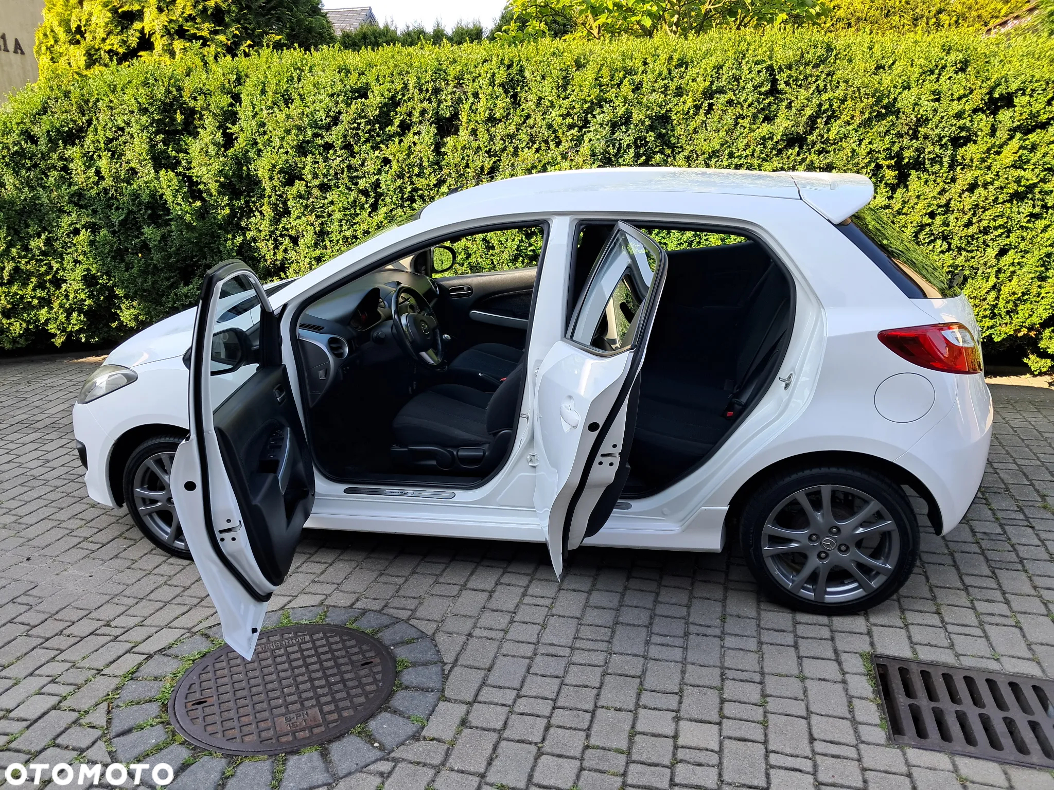 Mazda 2 1.3 Exclusive - 17