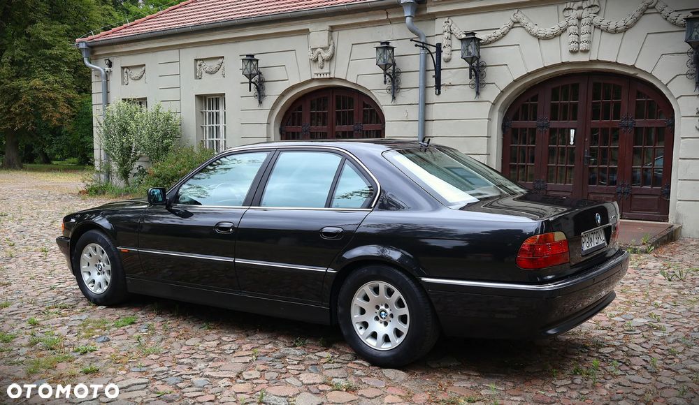 BMW Seria 7 - 8