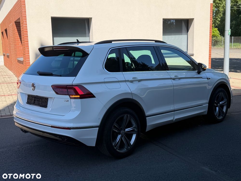 Volkswagen Tiguan - 12