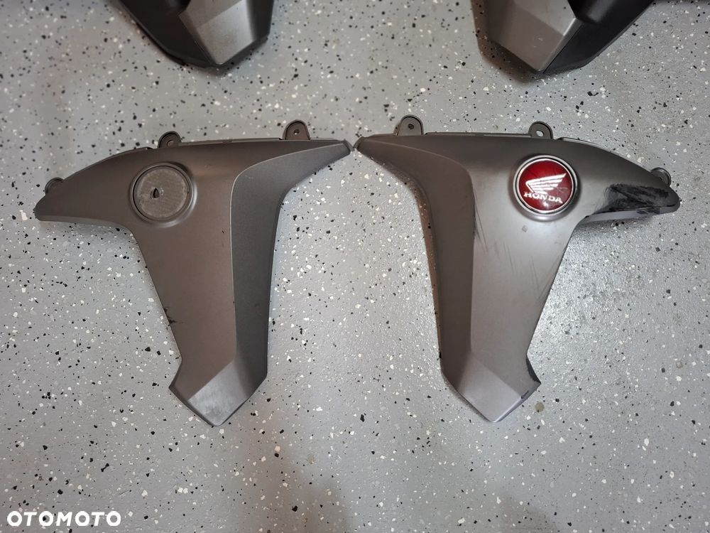 Honda VFR 800 X Crossrunner owiewka boczek bok - 5