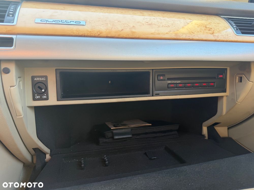 Audi A8 4.2 FSI L Quattro - 21