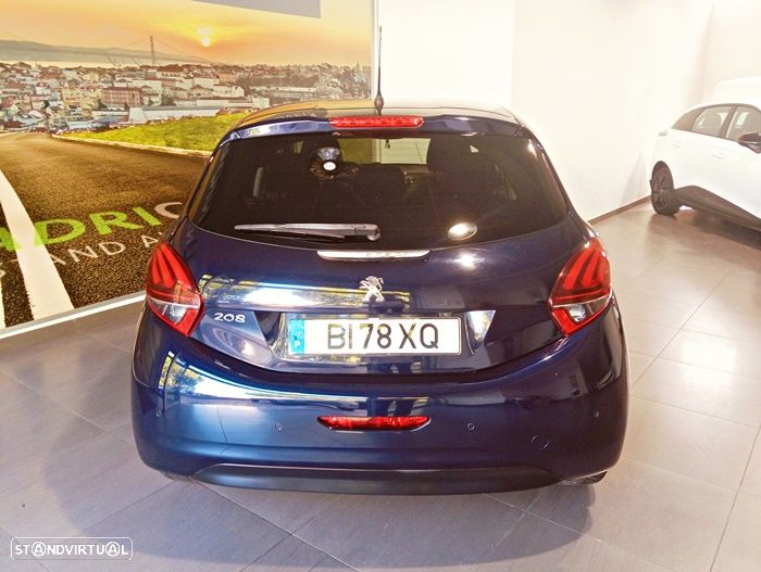 Peugeot 208 1.2 PureTech Signature - 6