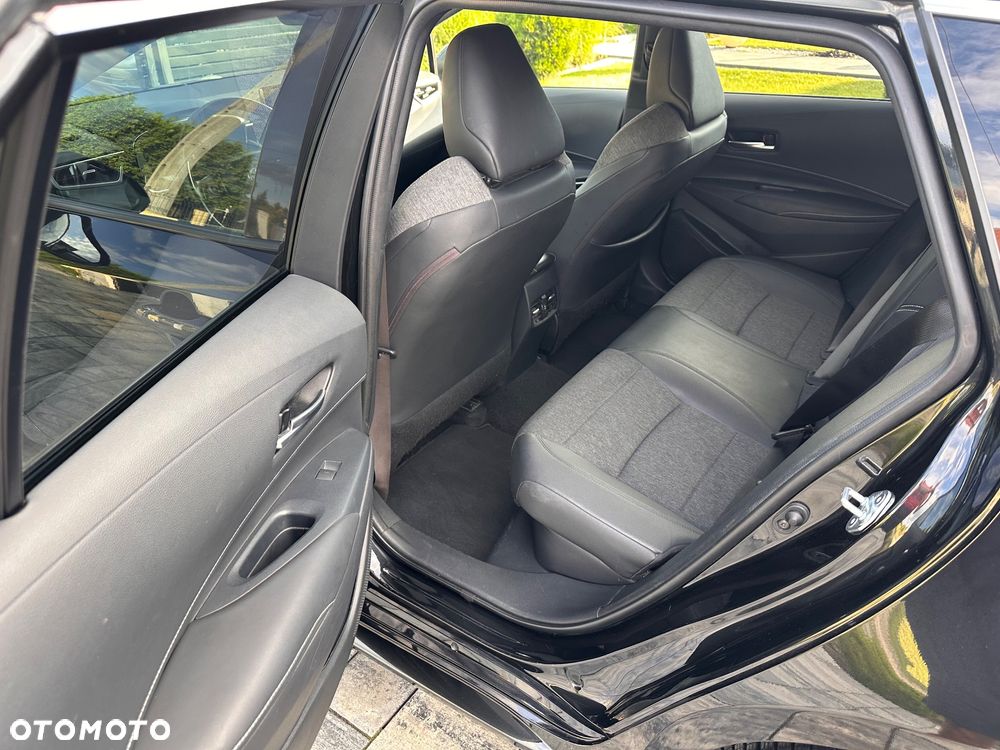 Toyota Corolla 1.8 Business Edition - 12