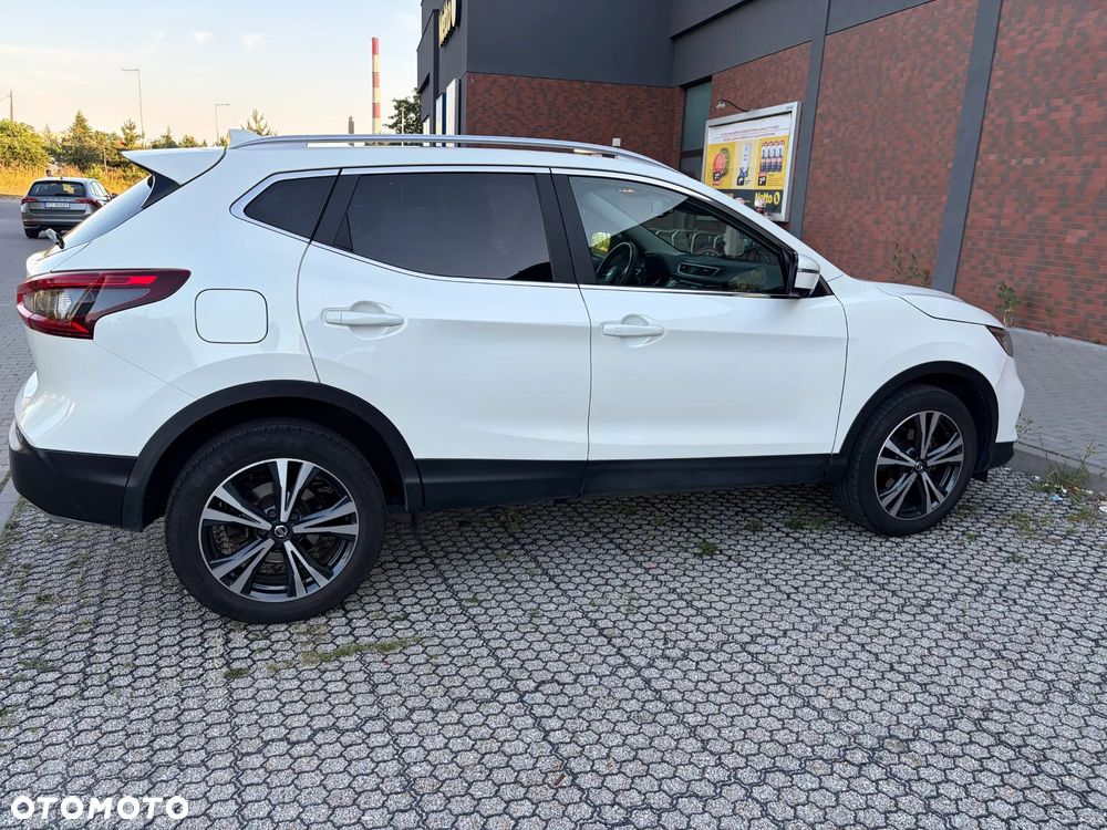 Nissan Qashqai 1.3 DIG-T N-Connecta DCT - 1