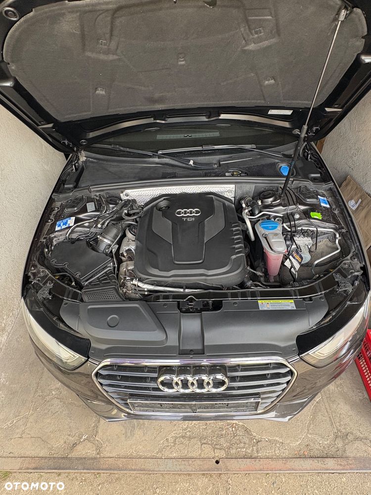 Audi A4 Avant 2.0 TDI DPF clean diesel S line Sportpaket - 33