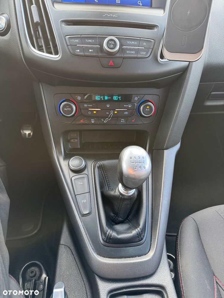 Ford Focus 1.5 TDCi ST-Line - 12