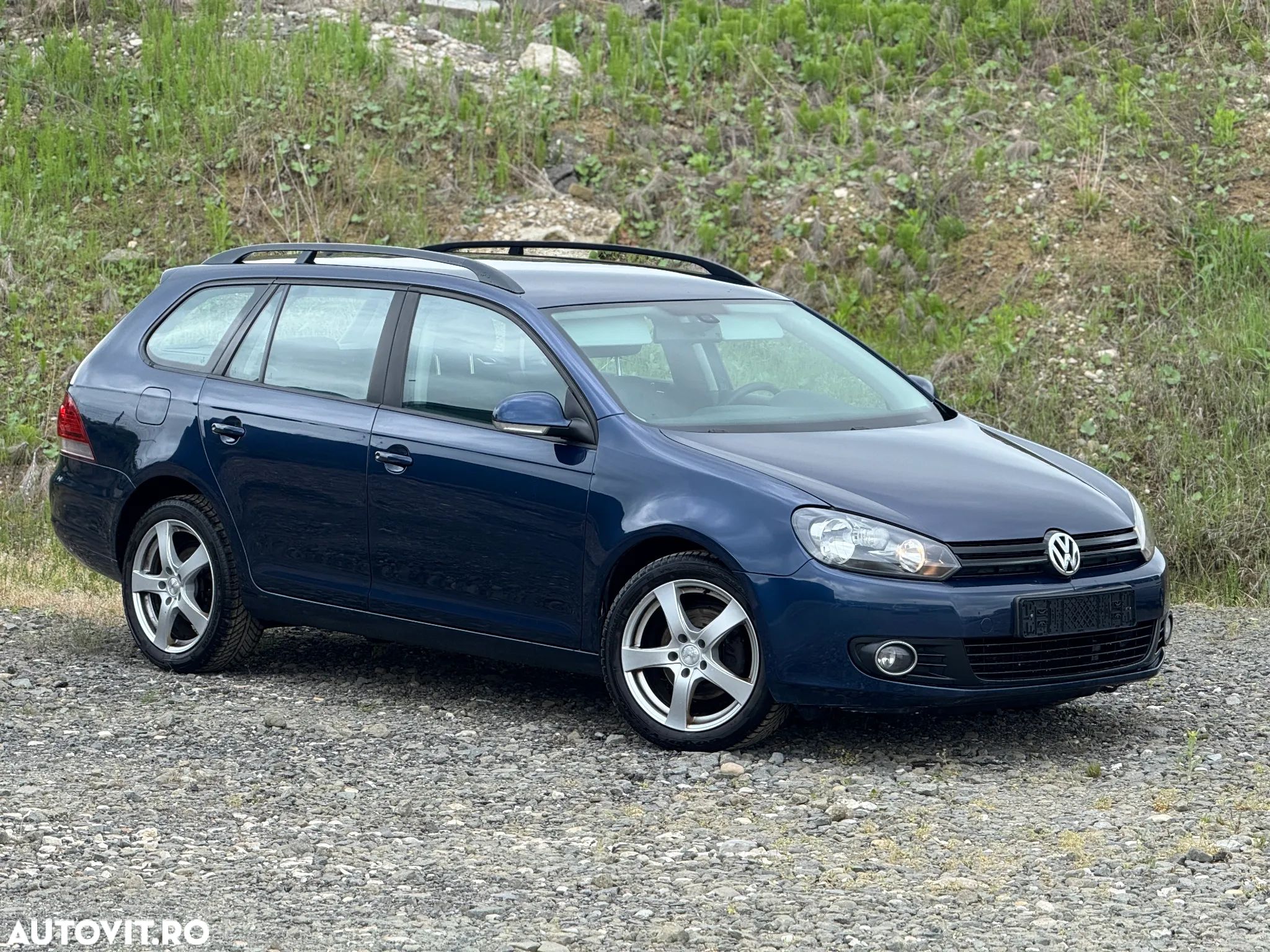 Volkswagen Golf 1.6 TDI BlueMotion Technology DPF Trendline DSG - 1