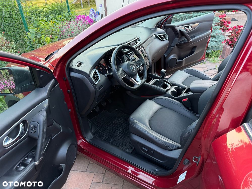 Nissan Qashqai 1.3 DIG-T Tekna+ - 28
