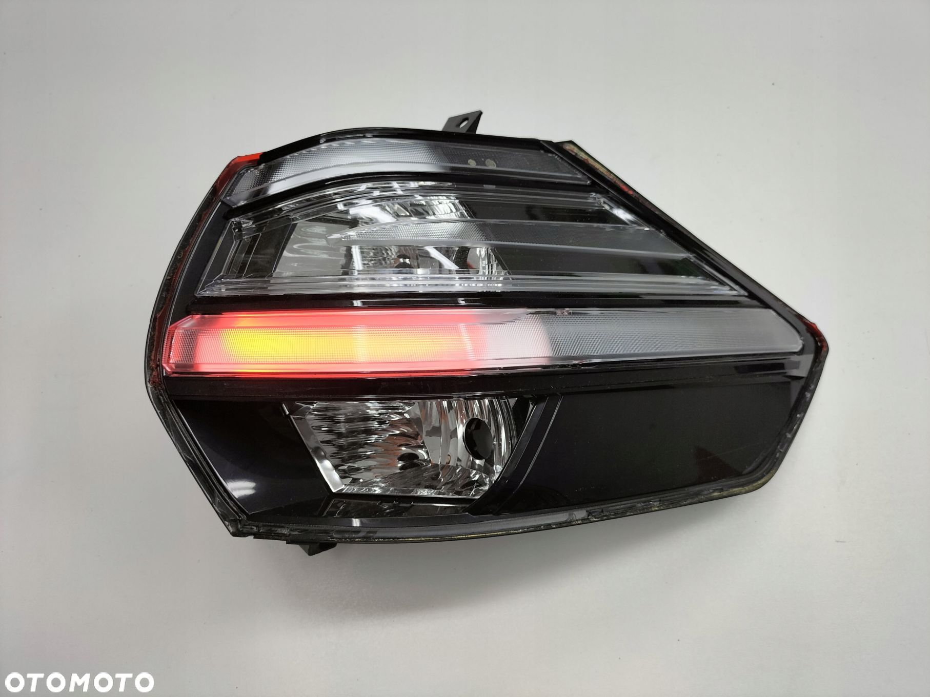 LAMPA PRAWY TYŁ PRAWA TYLNA NISSAN X TRAIL T32 LIFT LED SPRAWNE - 1