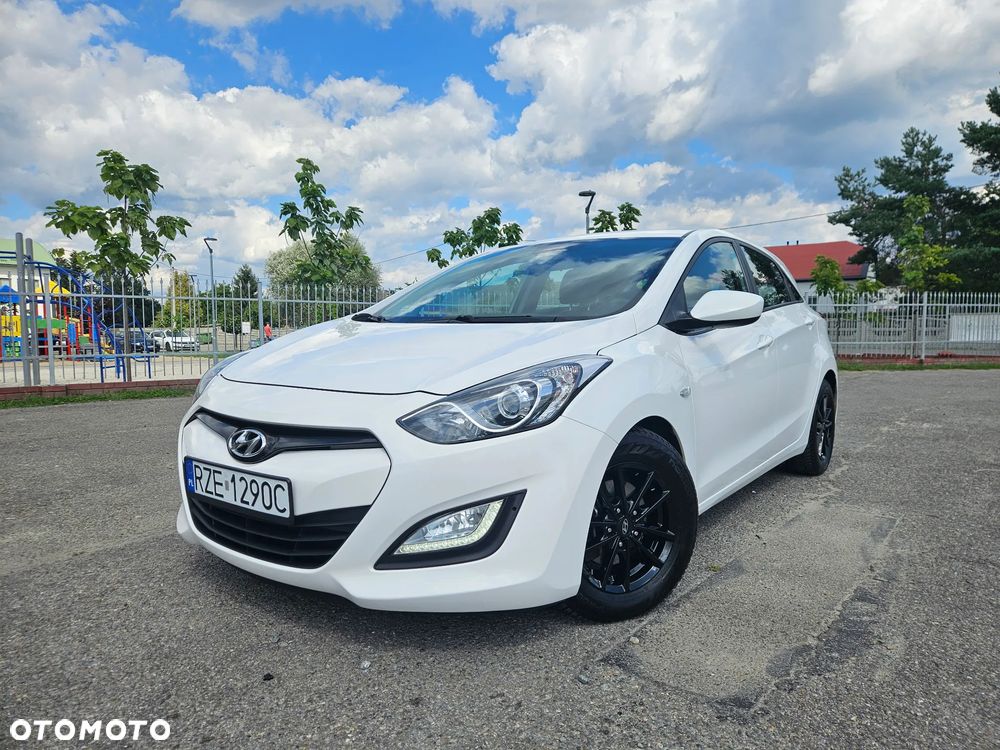 Hyundai i30 1.4 CRDi Advantage - 4