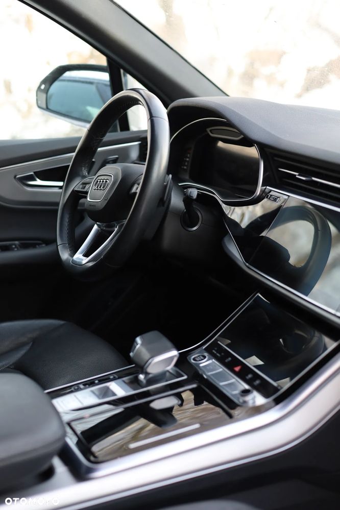 Audi Q7 - 11