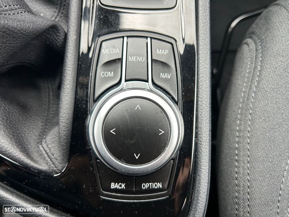 BMW 216 Active Tourer d Advantage - 29