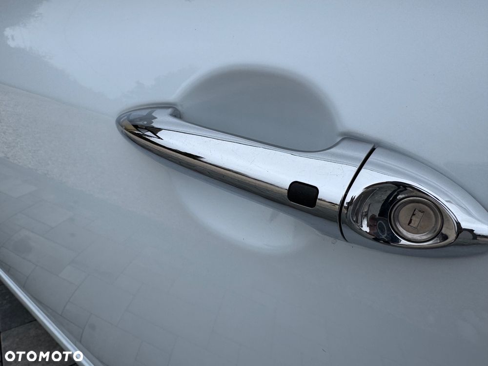 Kia Venga 1.4 CVVT UEFA EURO 2016 - 20