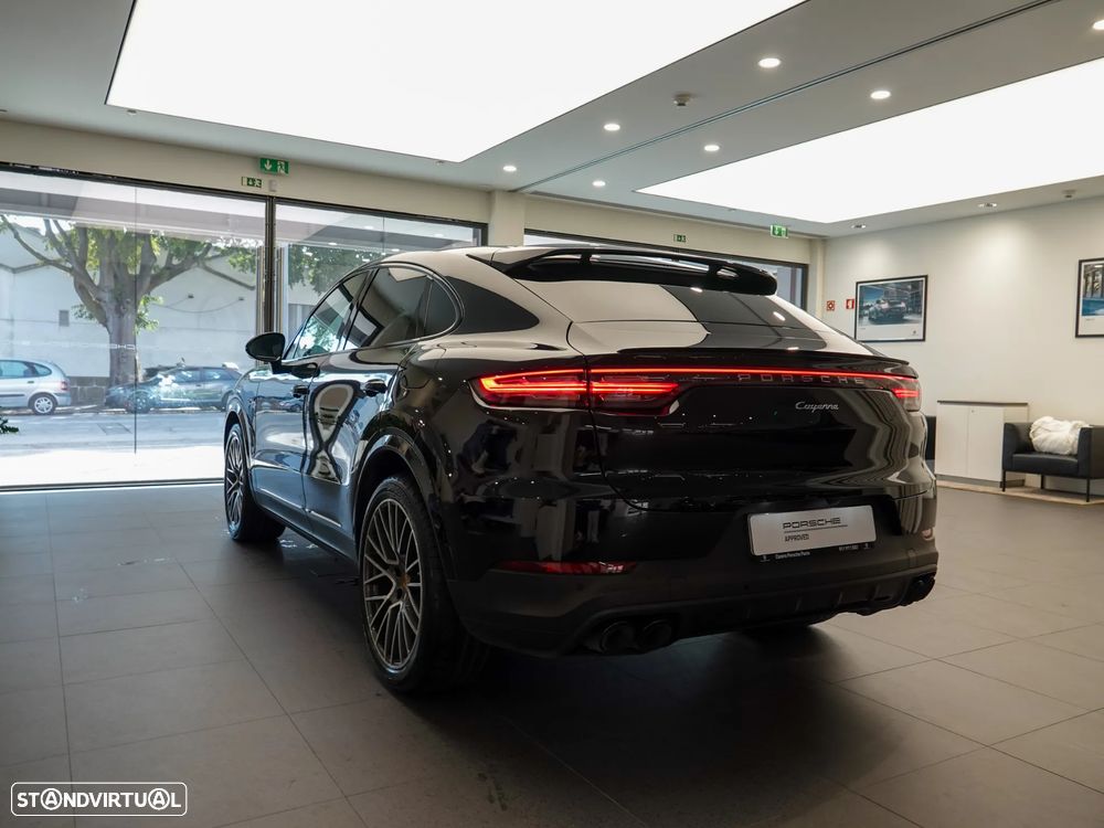 Porsche Cayenne Coupé E-Hybrid - 3