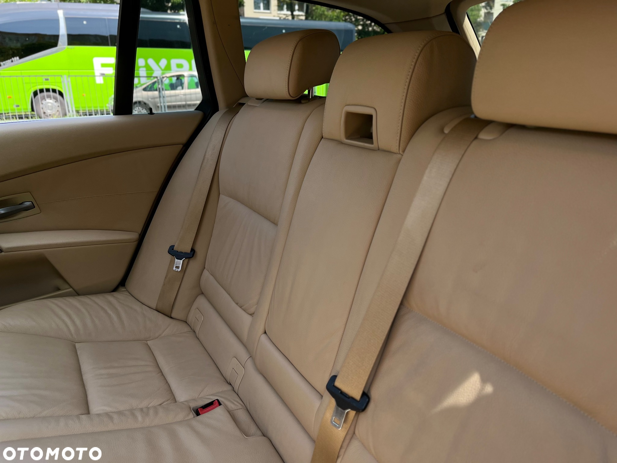 BMW Seria 5 525xi Touring - 15