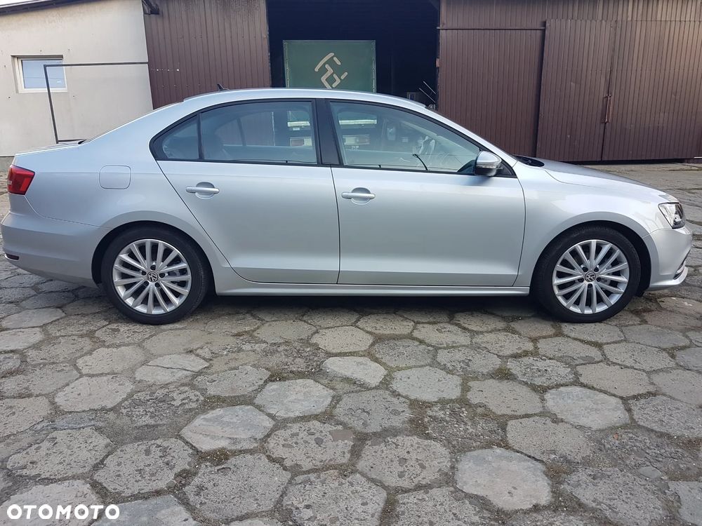 Volkswagen Jetta 1.2 TSI BMT Comfortline - 15
