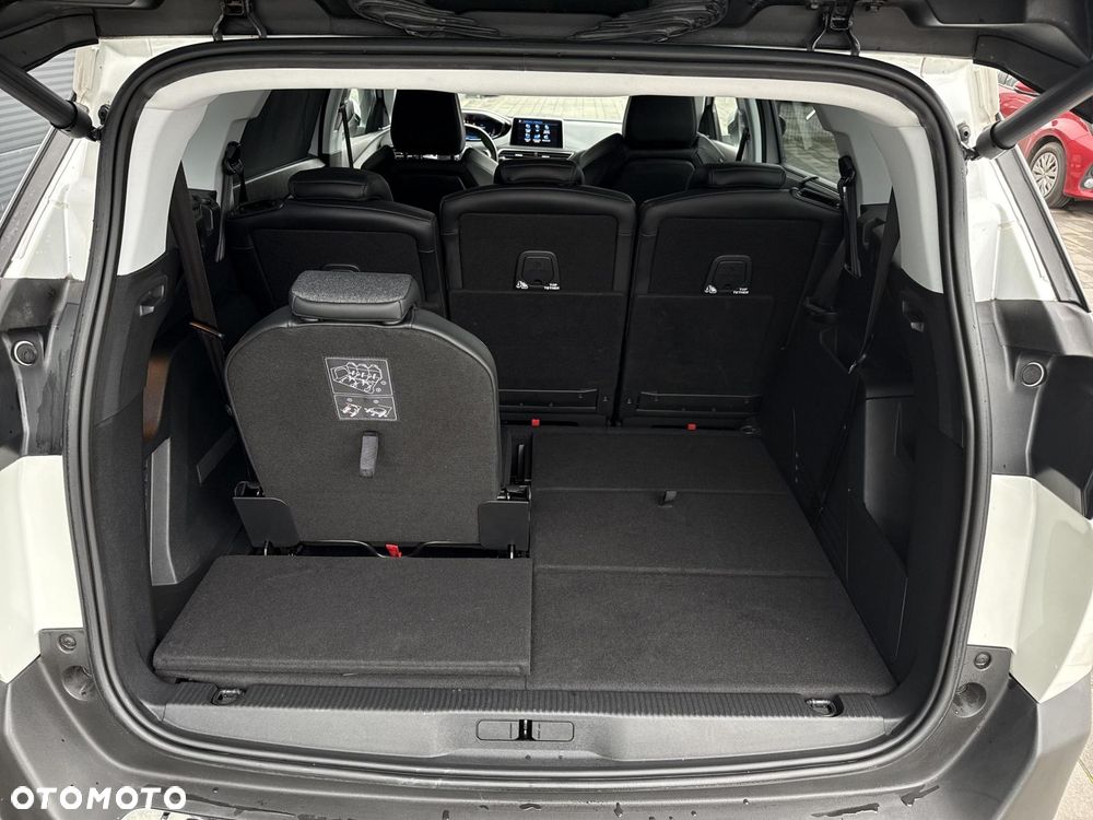 Peugeot 5008 1.6 PureTech Allure S&S EAT8 - 29
