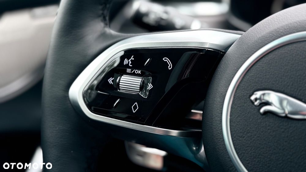 Jaguar F-Pace 2.0 D200 mHEV AWD SE - 21