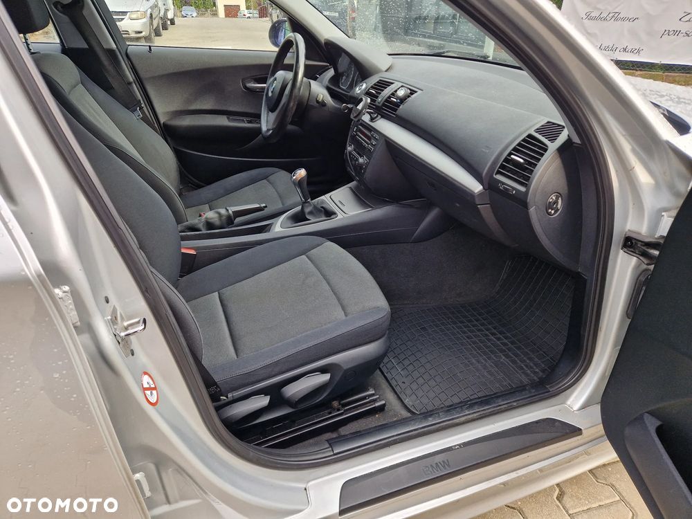 BMW Seria 1 116i - 4