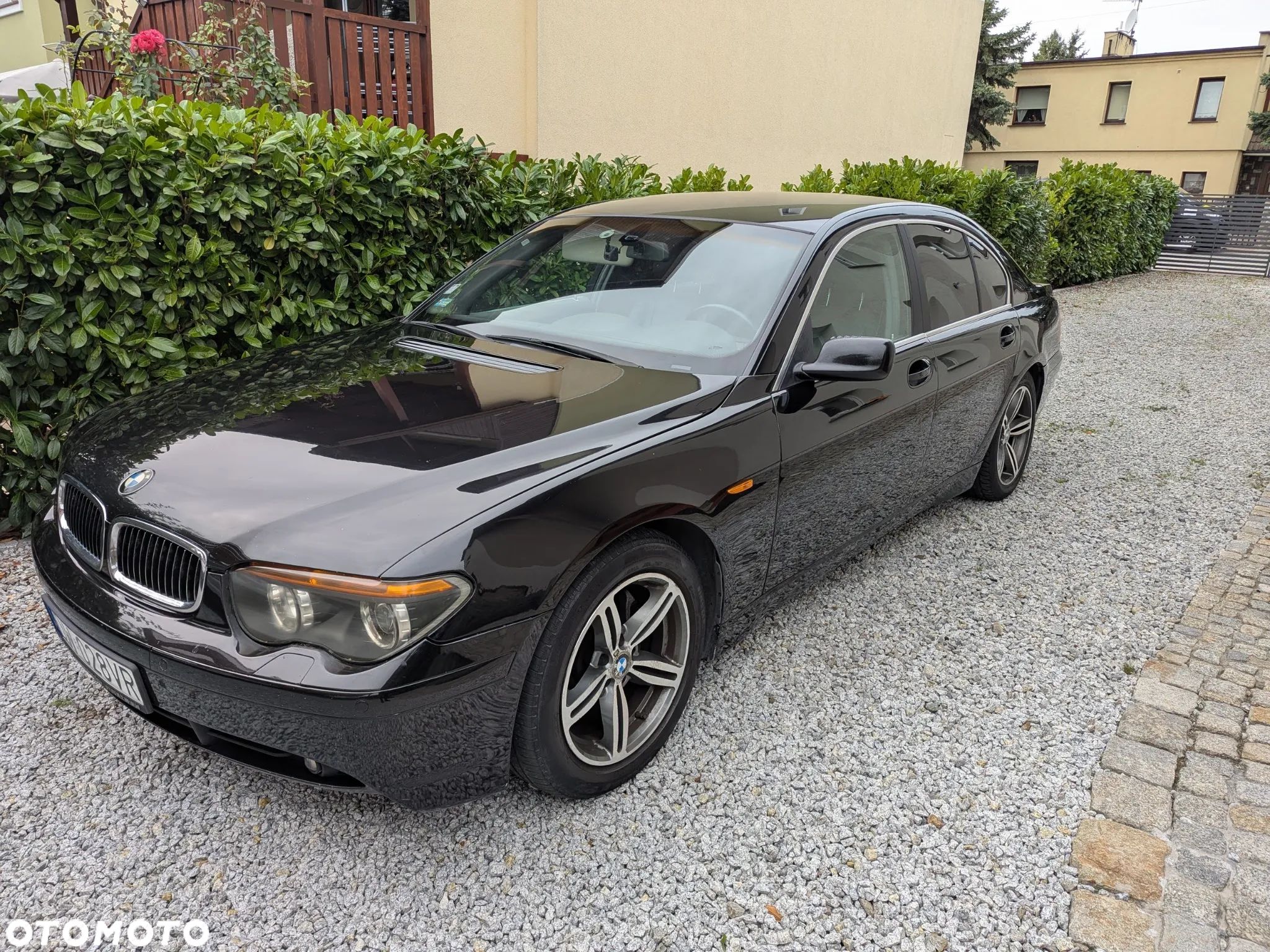 BMW Seria 7 745i - 1
