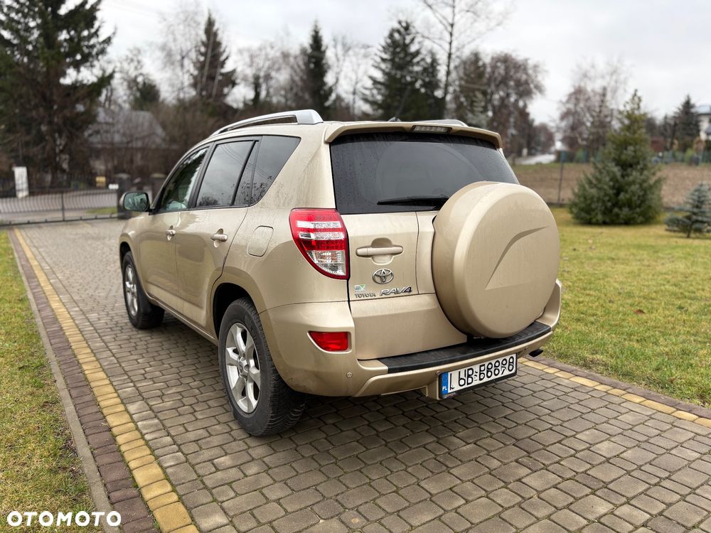Toyota RAV4 - 3