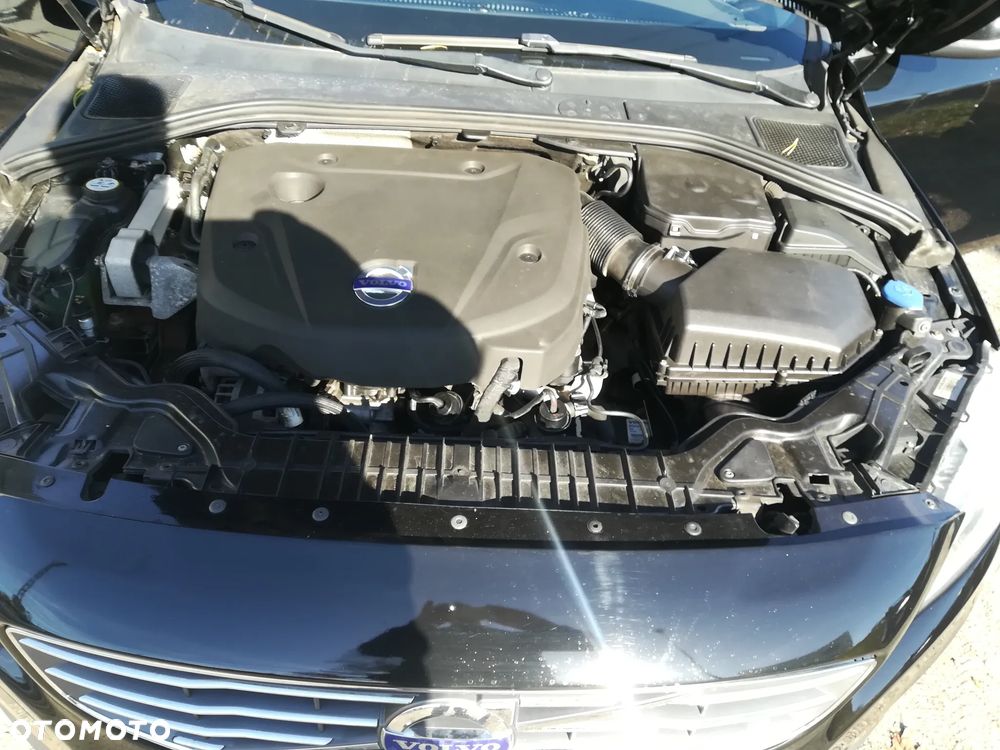 Volvo V60 D4 Geartronic Momentum - 16