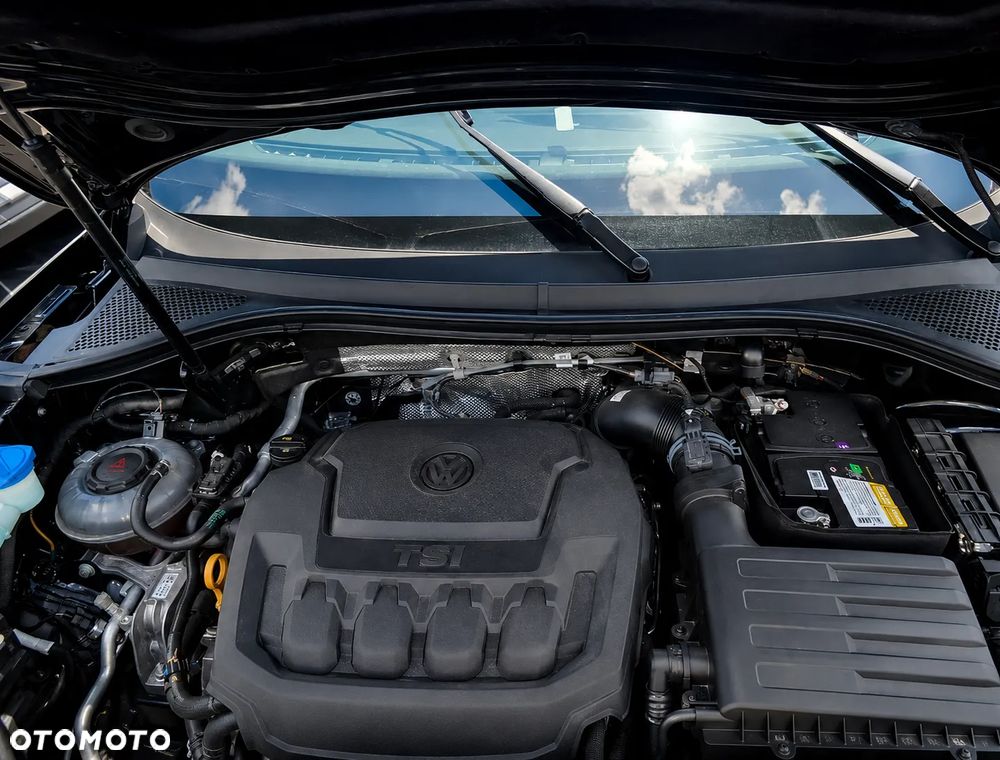 Volkswagen Tiguan - 12