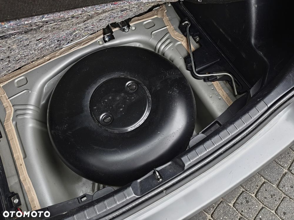 Toyota Yaris 1.0 Premium EU6 - 33