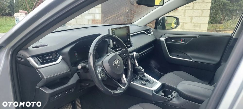 Toyota RAV4 - 10