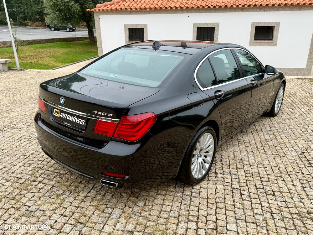 BMW 740 d Pack M - 13