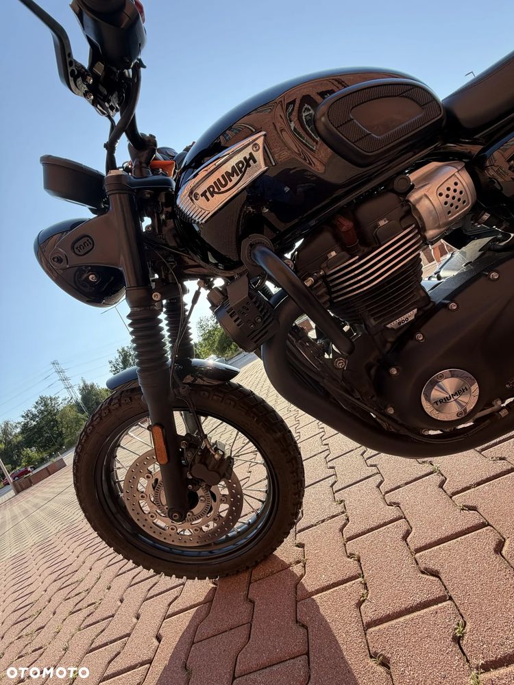 Triumph Bonneville - 6