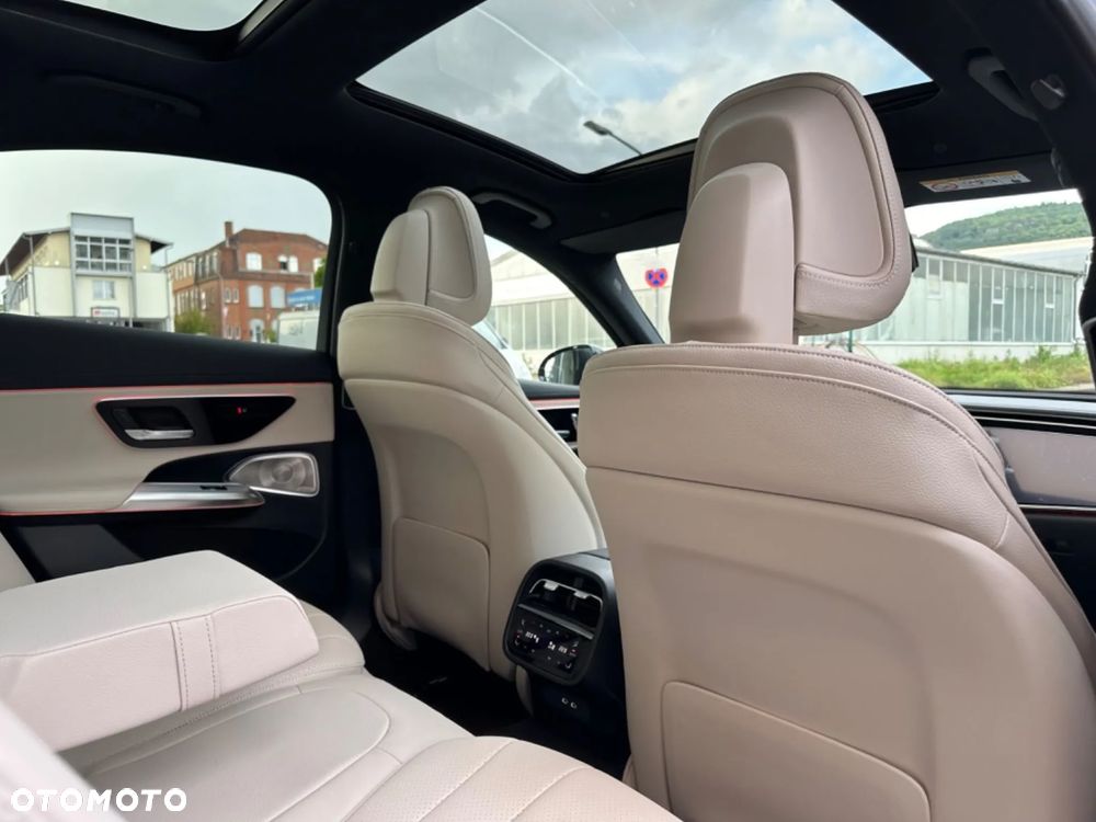 Mercedes-Benz Klasa E 220 d 4-Matic AMG - 9