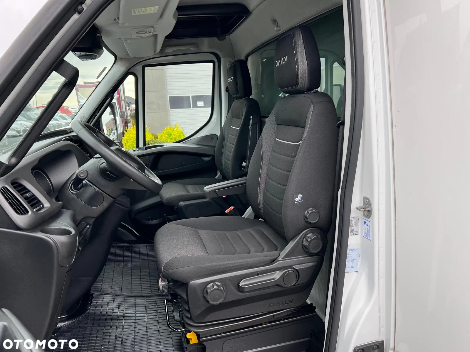 Iveco DAILY 72C18 70C18 HI-MATIC EURO 6E FIRANKA+SUWANY DACH+WINDA 1000 kg - 19