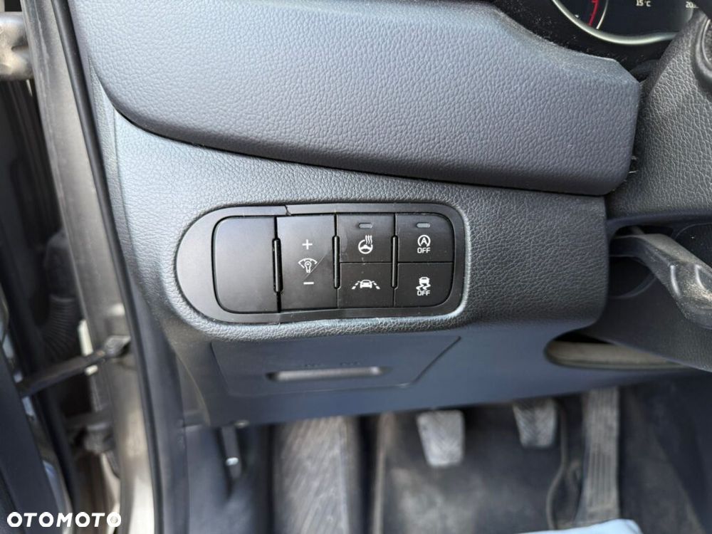 Kia Carens 1.7 CRDi Spirit - 10