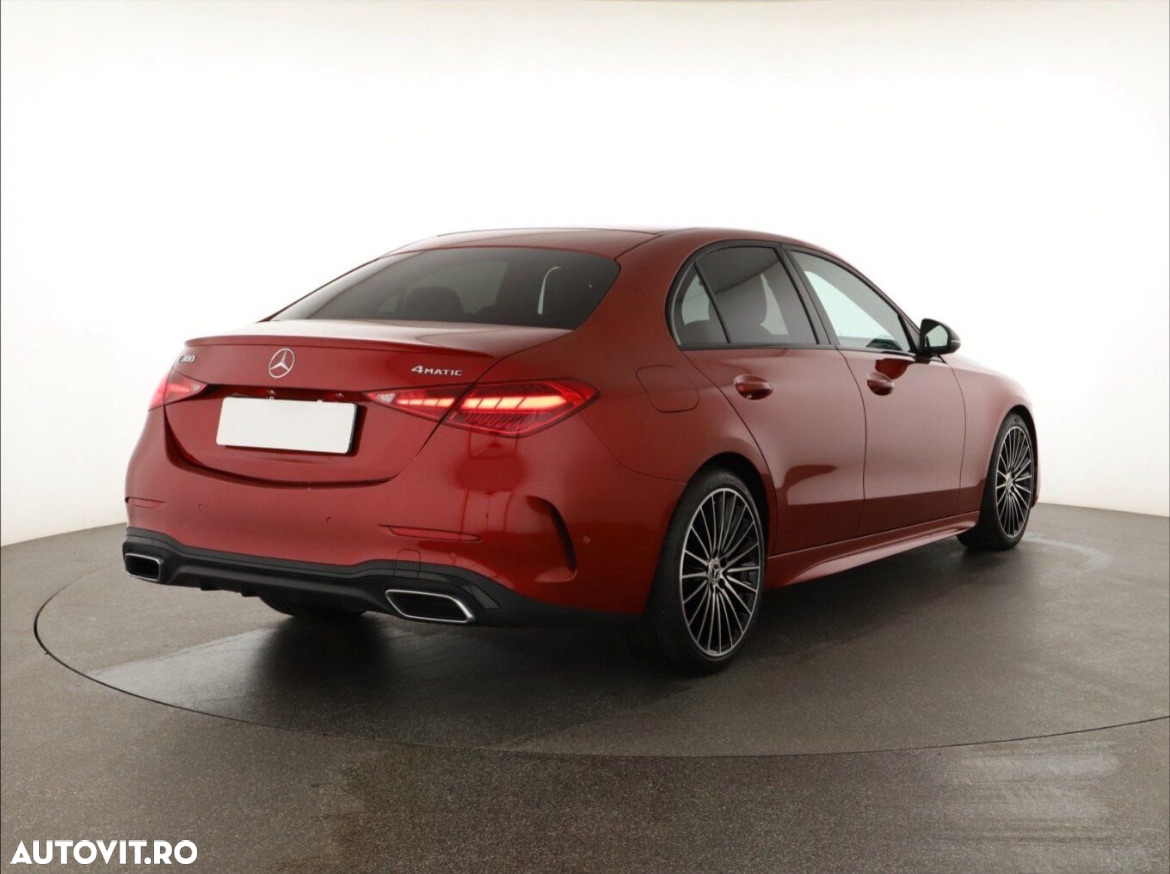 Mercedes-Benz C 300 4Matic T 9G-TRONIC - 5