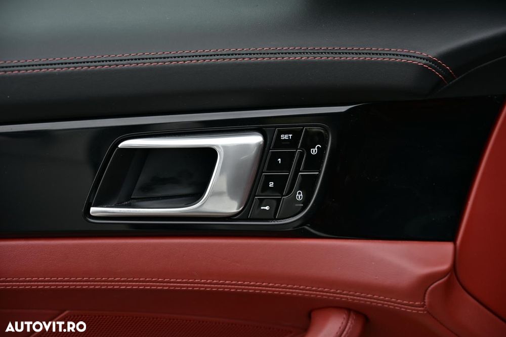 Porsche Panamera - 37