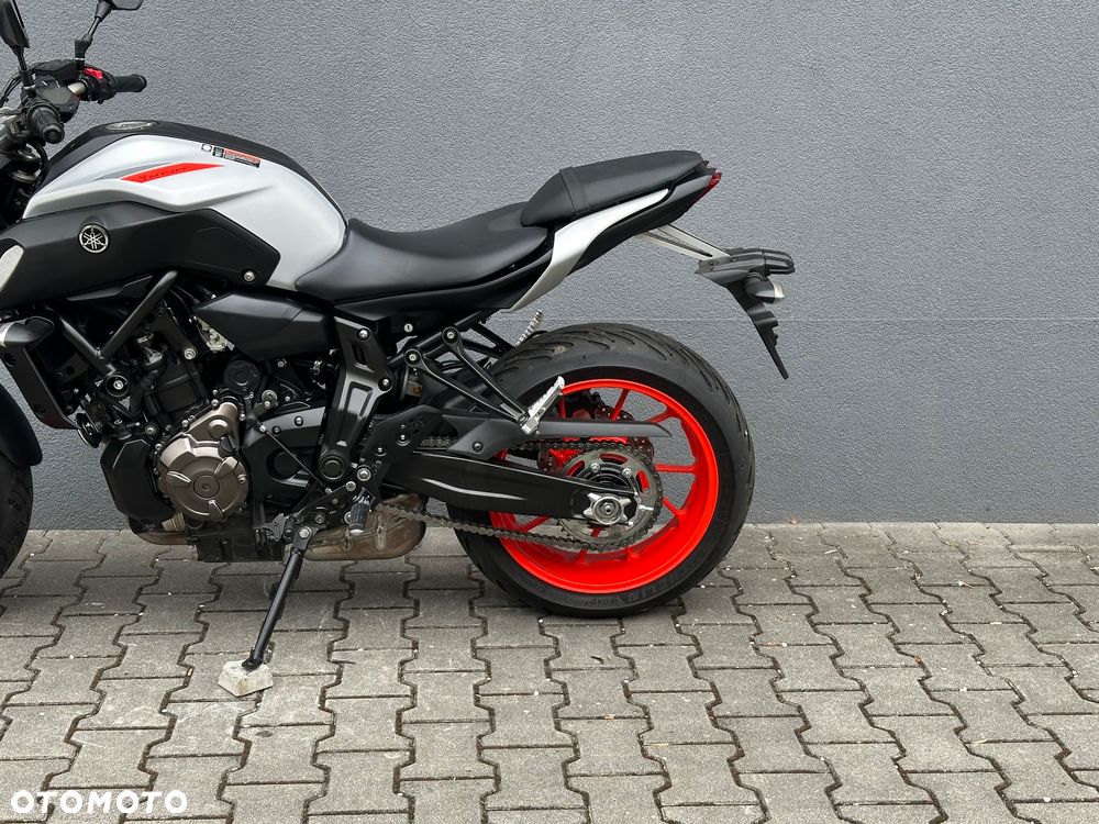 Yamaha MT - 8