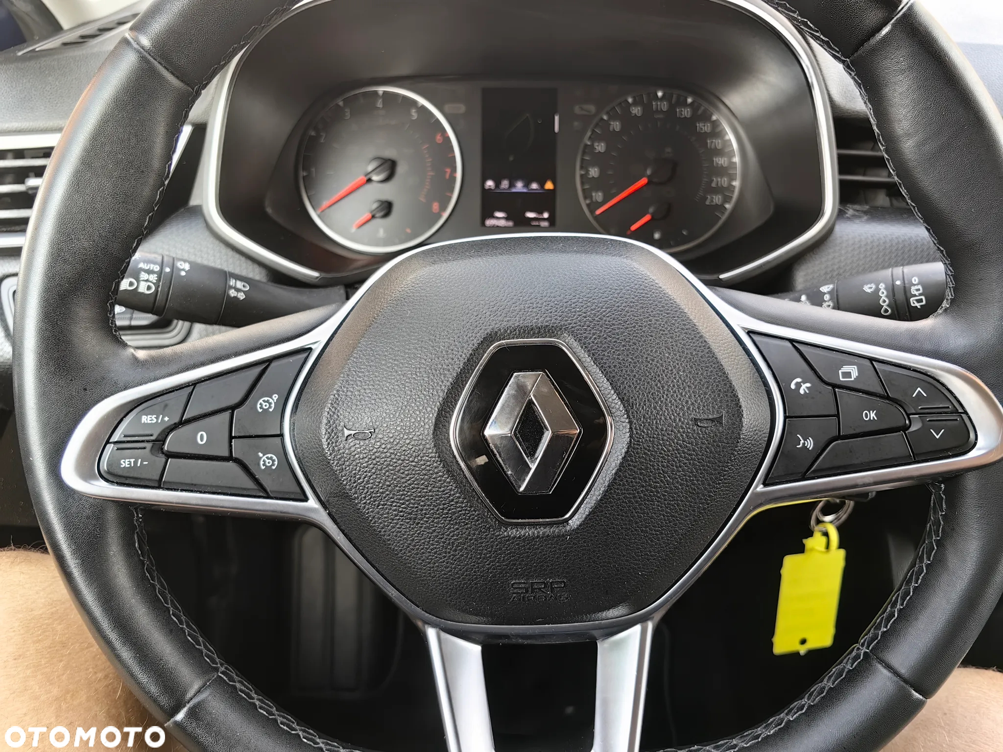 Renault Clio TCe 100 BUSINESS EDITION - 25