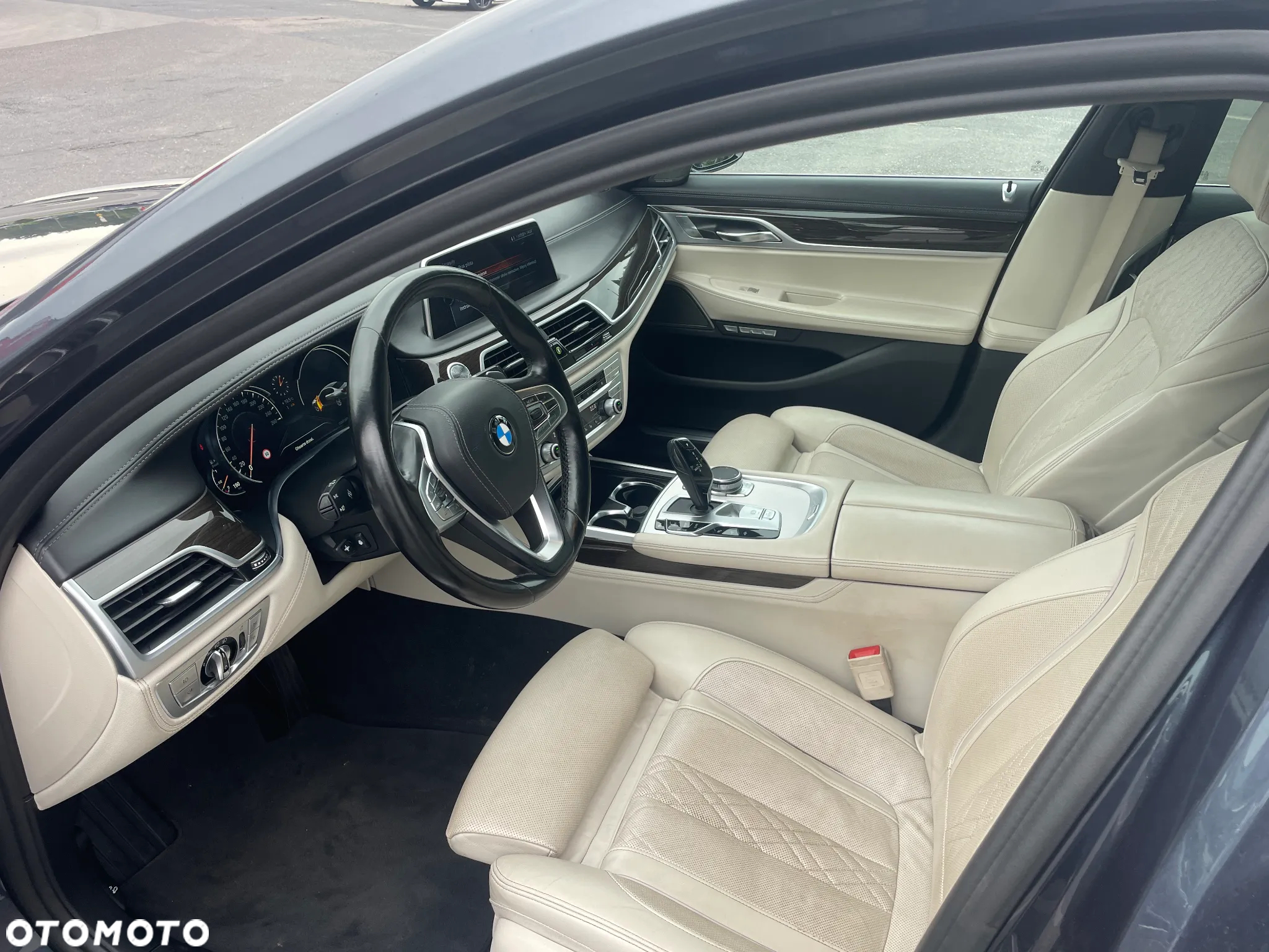 BMW Seria 7 740d xDrive - 15