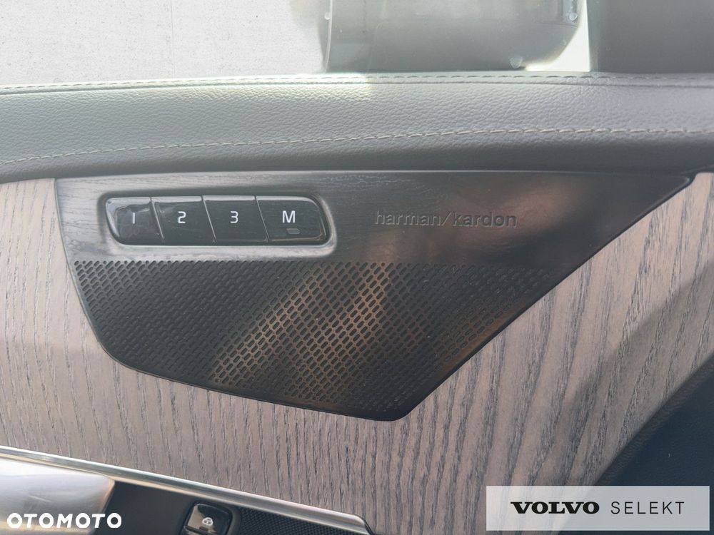 Volvo XC 90 - 25