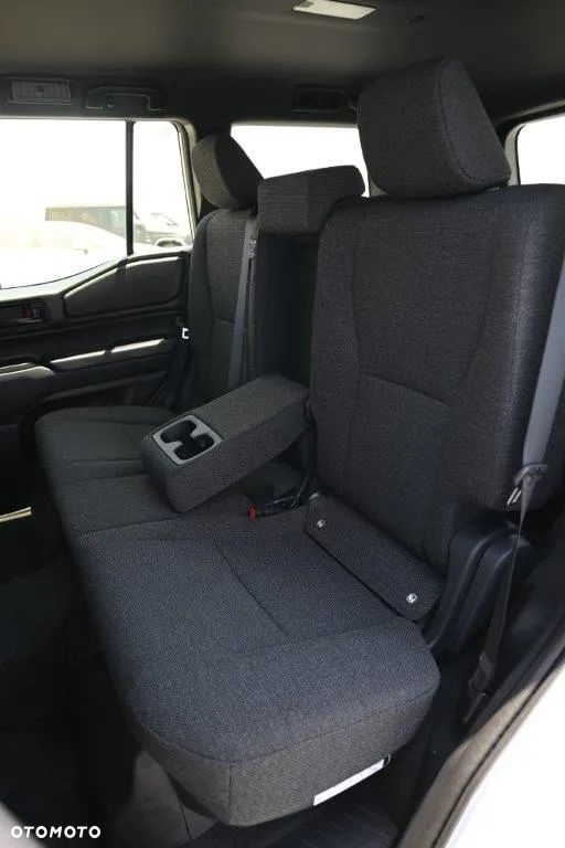 Toyota Land Cruiser - 20